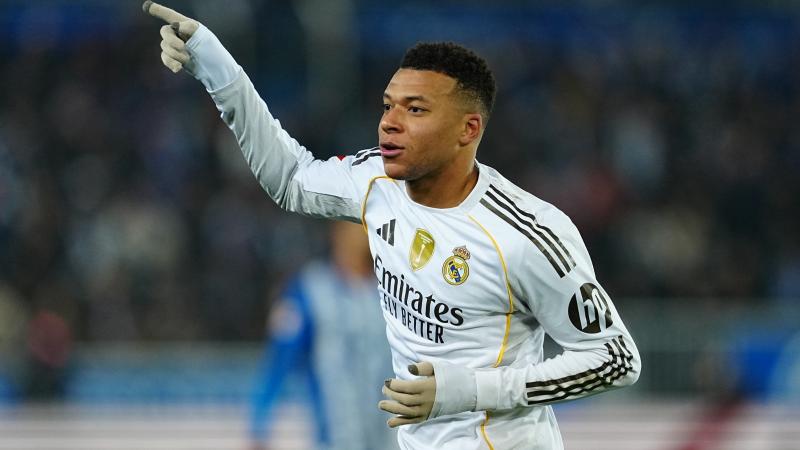 亚历山大15中11轰28分8助，连续96场20+得分（亚历山大15投11中轰28分8助，已连续96场20+）