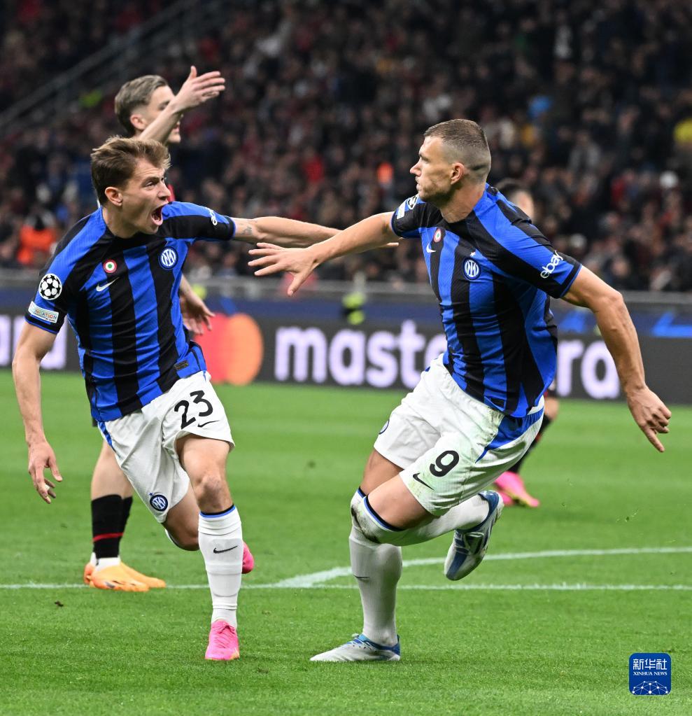 成都蓉城祝贺铜梁龙冲超：期待我们明年中超赛场见（成都蓉城恭贺铜梁龙成功冲超，期待明年中超赛场相见）