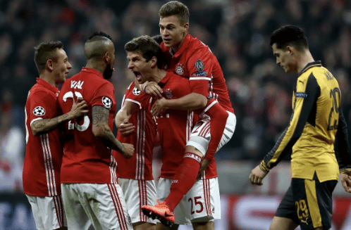 基米希打入生涯首粒欧冠乌龙，拜仁上次欧冠乌龙由阿拉巴打入（基米希生涯首个欧冠乌龙诞生，拜仁上一次欧冠乌龙由阿拉巴打进）