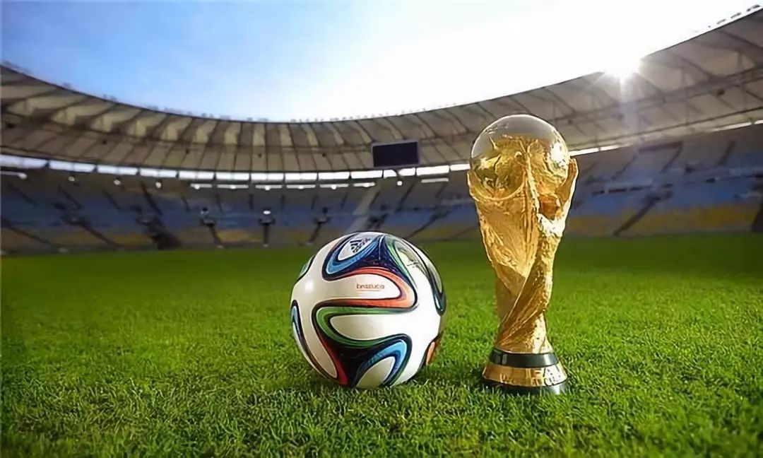 朱婷再现防守得分！13分助科内世俱杯开门红，球馆简陋被球迷吐槽（朱婷防守再立功！轰下13分助科内世俱杯旗开得胜，简陋球馆遭球迷吐槽）