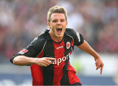 老头儿连续10场联赛踢满90分钟（老头儿已连续10场联赛打满全场）