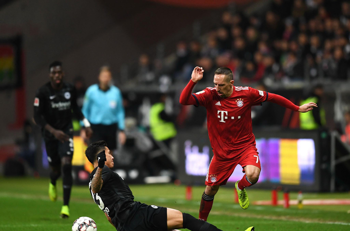 马竞客场成绩不佳引质疑 西蒙尼霸气回应：我们在诺坎普的表现很好（客场战绩欠佳惹质疑，西蒙尼强硬回应：我们在诺坎普踢得不错）