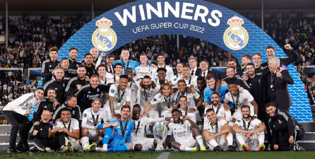 博洛尼亚主帅：拉齐奥少一人踢得也很自信，拿一分很满意了（博洛尼亚主帅：十人拉齐奥仍踢得自信，我们对一分已很满意）